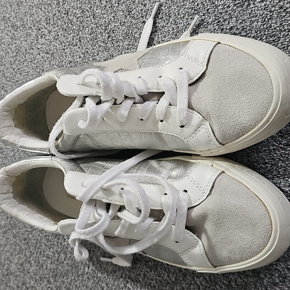 VINTAGE HAVANA Silver and White Women's Sneakers - Picture 3 of 5